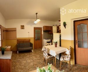 Predaj  - Vyšná Myšľa, gazdovský rodinný dom  REZERVOVANÉ