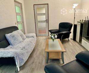 Predaj - 2 izbový byt s loggiou, REZERVOVANÉ