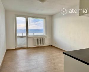 Pekná garsónka po kompletnej novej rekonštrukcii, loggia