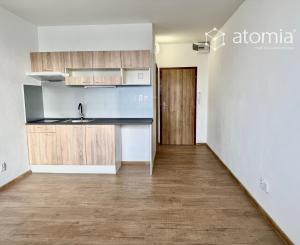 Pekná garsónka po kompletnej novej rekonštrukcii, loggia