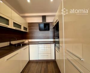 Prenájom 2 izbový byt novostavba terasa výťah parkovanie