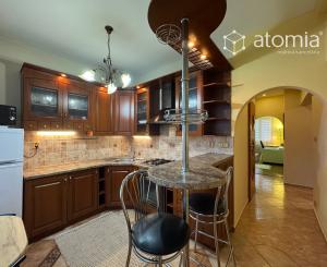 Prenájom 2 izbový tehlový byt po rek. Košice I. Staré mesto