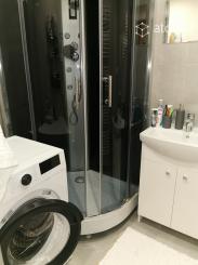 Veľký 3 izbový byt blízko centra