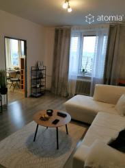 Veľký 3 izbový byt blízko centra