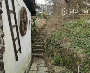 Svinica- Viničný vrch, chata so záhradou na predaj