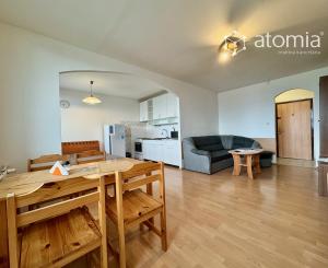 Prenájom  - Pekný veľký 1 izb. byt po rekonštrukcii