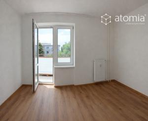 PRENÁJOM: moderný komplet zmodernizovaný nezariadený 3-izbák