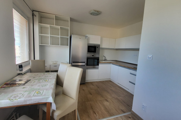 3 izbový byt na prenájom po rek.  MČ - Košice - Západ Terasa