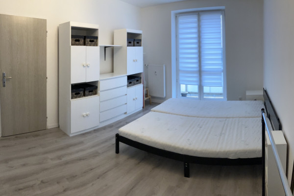 Priestranný 2-izbový byt blízko centra - ČSL armády