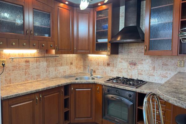 Prenájom 2 izbový tehlový byt po rek. Košice I. Staré mesto