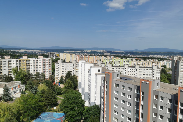 KVP - veľký 3 izbový byt na predaj