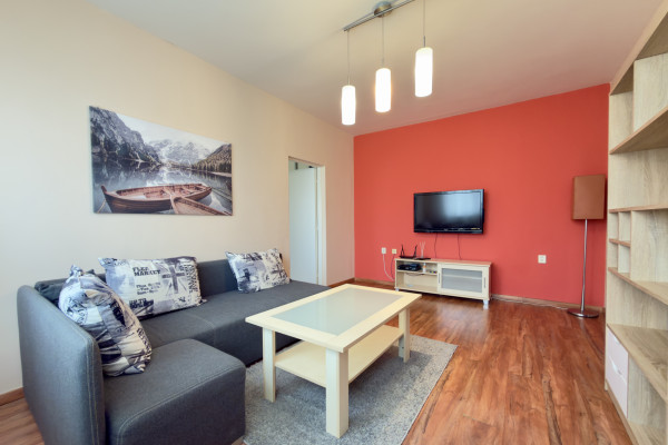 PREDAJ - 2 izbový byt, Popradská ulica, Košice – Západ