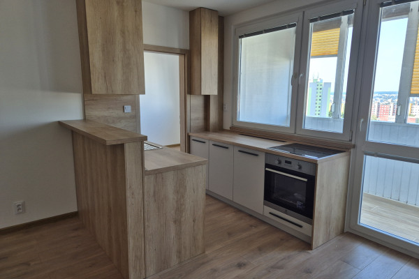 1,5 izb byt s LOGGIOU  Košice s.Ťahanovce NOVÝ, PEKNÝ VÝHĽAD