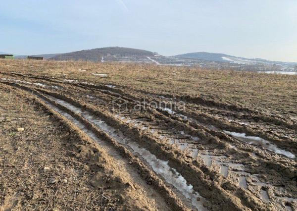 Na predaj priemyselný pozemok