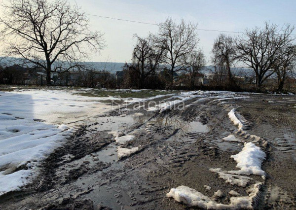 Na predaj pozemky v Rozhanovciach