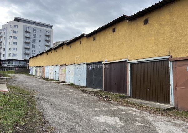 Na predaj garáž v centre mesta