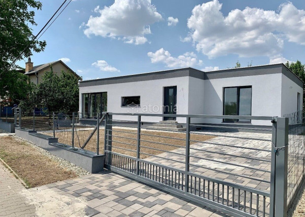 5 - izbový rodinný dom v obci Seňa