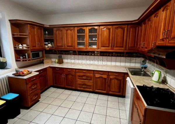 Méra - predaj 6 izbový  rodinný dom aj dvojgeneračné bývanie