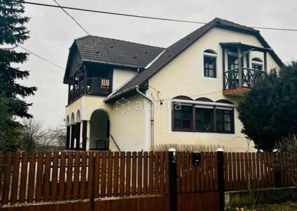 Méra - predaj 6 izbový  rodinný dom aj dvojgeneračné bývanie