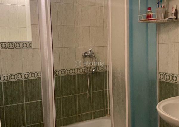 PREDANÉ - Priestranný 2 izbový tehlový byt s balkónom