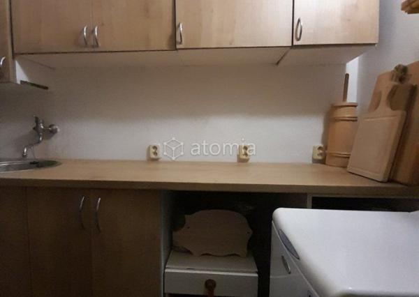 PREDANÉ - Priestranný 2 izbový tehlový byt s balkónom