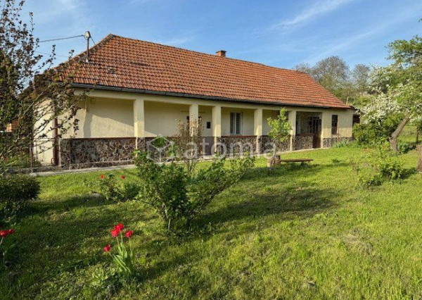 Pekný rodinný gazdovský dom v blízkosti Košíc  - REZERVOVANÉ!