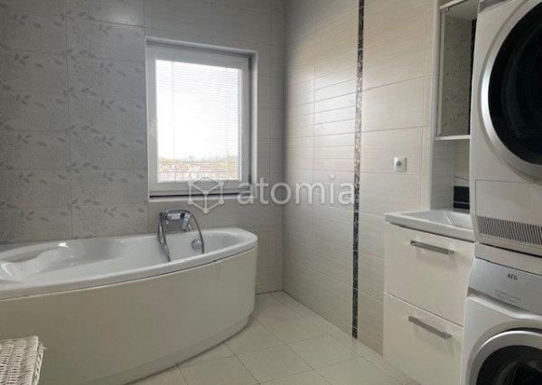 PREDANÉ - Predaj rodinný dom  MČ - Košice II. - Poľov MHD