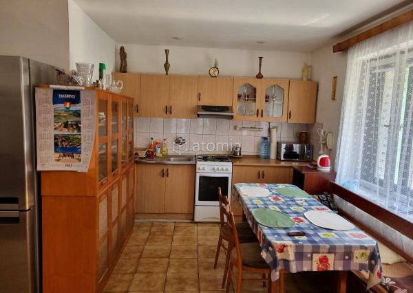 Dom-Čakanovce-Bidovce 25km od Košíc- DIALNICA, NOVÁ STRECHA