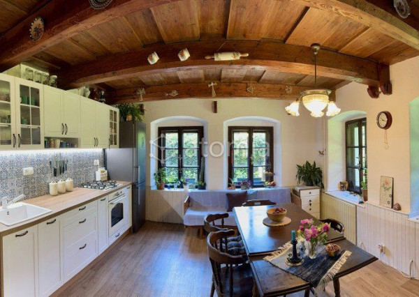 PREDANÉ !  Pekný vidiecky dom po rek.  Zlatá Idka