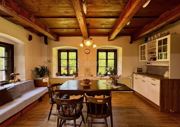 PREDANÉ !  Pekný vidiecky dom po rek.  Zlatá Idka