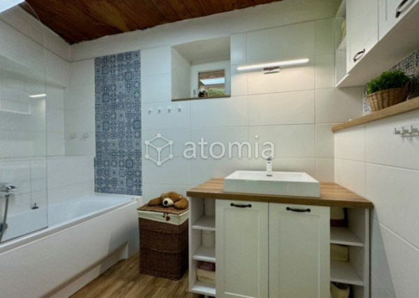 PREDANÉ !  Pekný vidiecky dom po rek.  Zlatá Idka