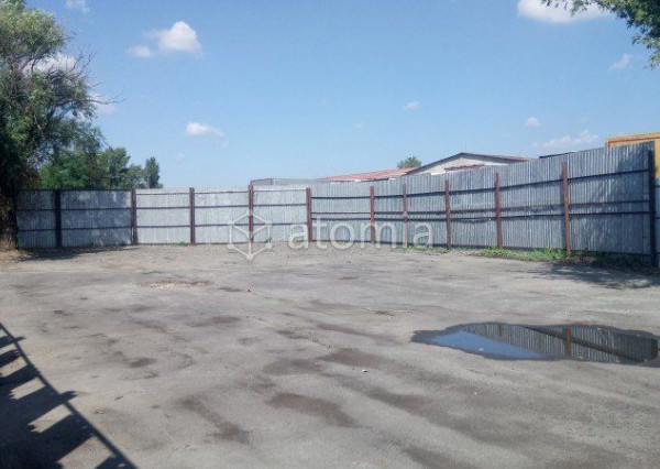 Na prenájom priemyselný pozemok