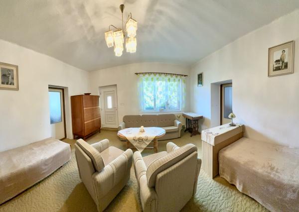 Vyšná Myšľa - gazdovský dom s veľkým pozemkom REZERVOVANÉ