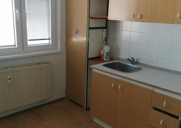 Veľký 2 izbový byt na sídlisku Ťahanovce