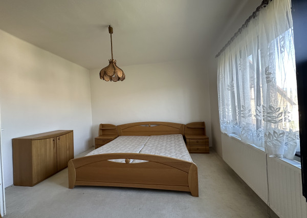 Rezervované! Bukovec, krásny pozemok s domom