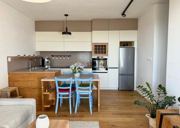 Novostavba predaj  2 izb. byt, terasa, 2 sklady  REZERVOVANÉ