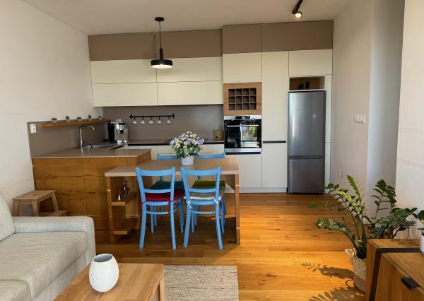 Novostavba predaj  2 izb. byt, terasa, 2 sklady  REZERVOVANÉ