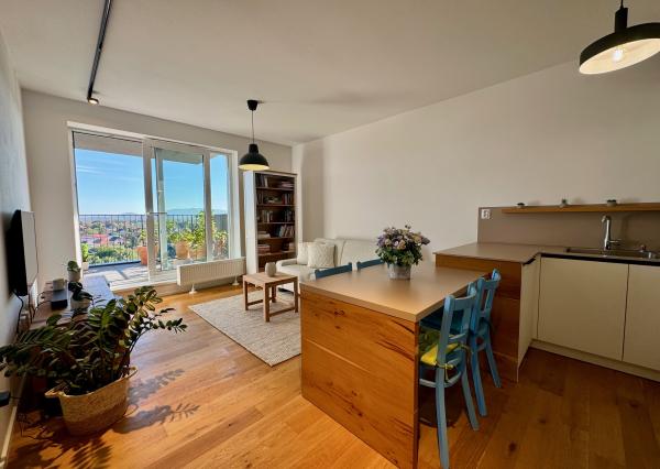 Novostavba predaj  2 izb. byt, terasa, 2 sklady  REZERVOVANÉ