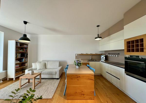 Novostavba predaj  2 izb. byt, terasa, 2 sklady  REZERVOVANÉ