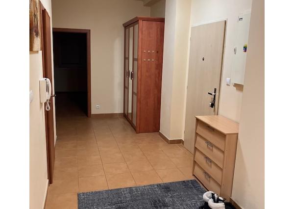 Zariadený 3-izbový byt v novostavbe pri Auparku na prenájom