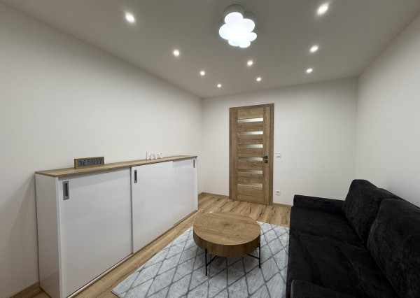 LUXUSNÝ 3-IZBOVÝ BYT S VEĽKOU TERASOU A PARKOVANÍM