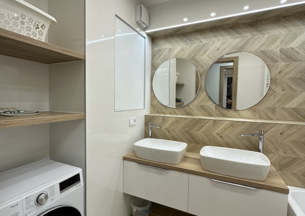 LUXUSNÝ 3-IZBOVÝ BYT S VEĽKOU TERASOU A PARKOVANÍM