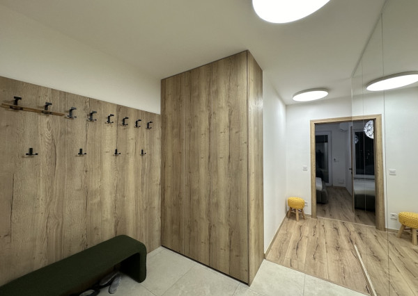 LUXUSNÝ 3-IZBOVÝ BYT S VEĽKOU TERASOU A PARKOVANÍM