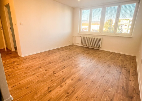 Zrekonštruovaný 3-izbový byt v Medzeve