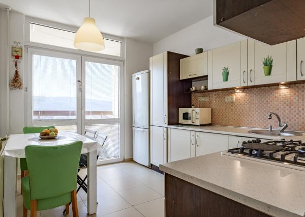 Predaj  3 izbový byt Košice II. - MČ Košice - sídlisko  KVP - REZERVOVANÉ !