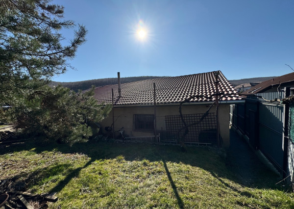 Predaj dom - nebytová budova, pozemok  607 m2, Nižný Klátov