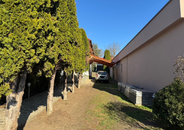 Predaj dom - nebytová budova, pozemok  607 m2, Nižný Klátov