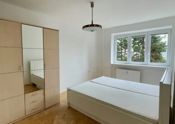 2 izbový byt  Podhradová