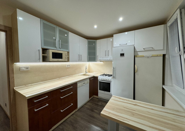 Pekný 2 izbový byt po novej rekonštrukcii na prenájom