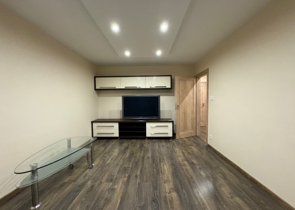 Pekný 2 izbový byt po novej rekonštrukcii na prenájom